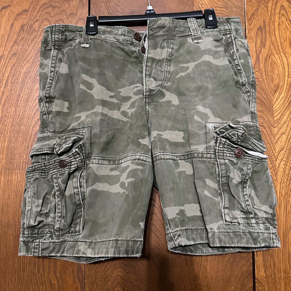 Abercrombie & Fitch Cargo Camouflage Shorts